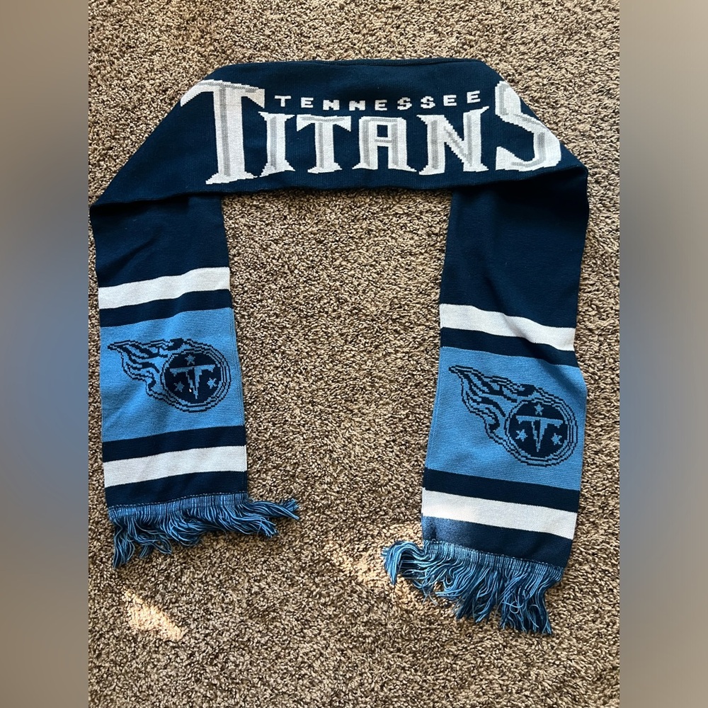 Idegy NFL Tennessee Titans Team Stripe Acrylic Scarf 64" by 7"